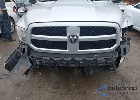 2017 Ram 1500 Express 4X4 5'7 Box z USA, uszkodzony, nr VIN 1C6RR7KT1HS844553